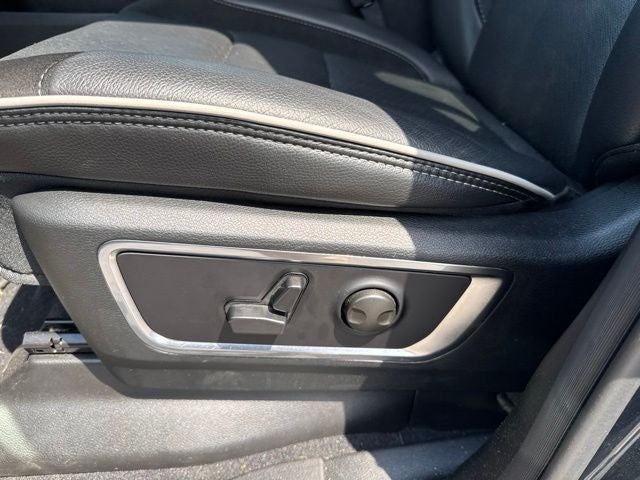 2026 RAM 1500 Laramie 4x4 Crew Cab 5'7" Box