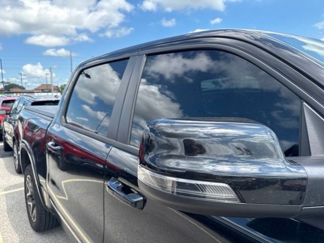 2025 RAM 1500 Laramie 4x4 Crew Cab 5'7" Box