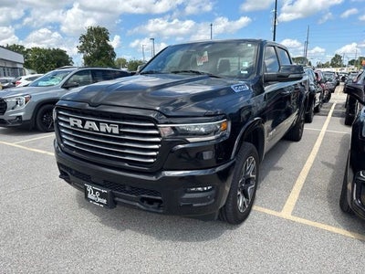2025 RAM 1500 Laramie 4x4 Crew Cab 5'7" Box