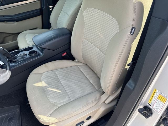 2017 Ford Explorer Base FWD