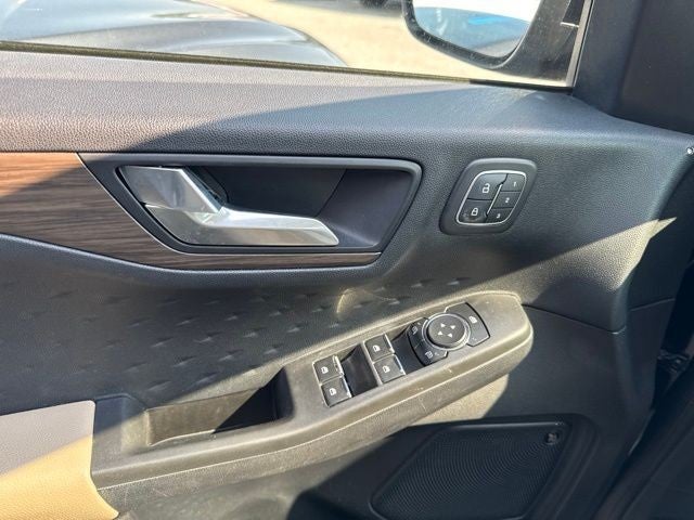2020 Ford Escape Titanium AWD