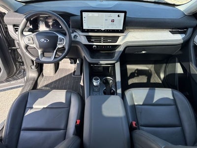 2025 Ford Explorer Active 4WD