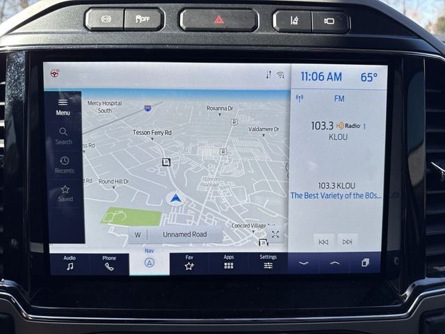 2022 Ford Super Duty F-350 DRW LARIAT 4WD Crew Cab 8' Box