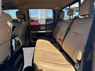 2022 Ford Super Duty F-350 DRW LARIAT 4WD Crew Cab 8' Box