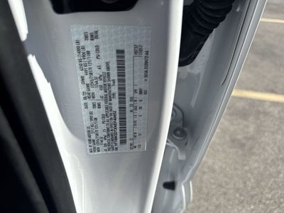 2022 Ford Super Duty F-350 DRW LARIAT 4WD Crew Cab 8' Box