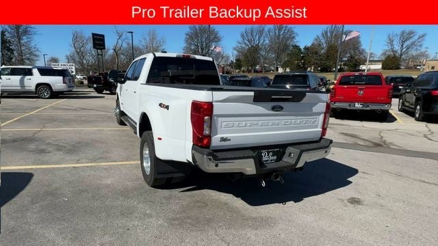 2022 Ford Super Duty F-350 DRW LARIAT 4WD Crew Cab 8' Box