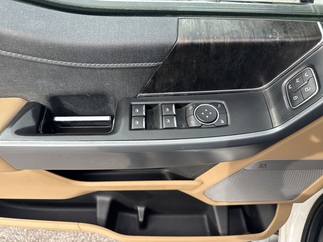 2022 Ford F-150 LARIAT 4WD SuperCrew 5.5' Box