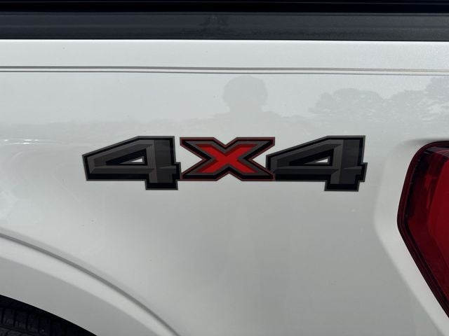 2022 Ford F-150 LARIAT 4WD SuperCrew 5.5' Box