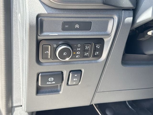 2025 Ford F-150 LARIAT 4WD SuperCrew Box
