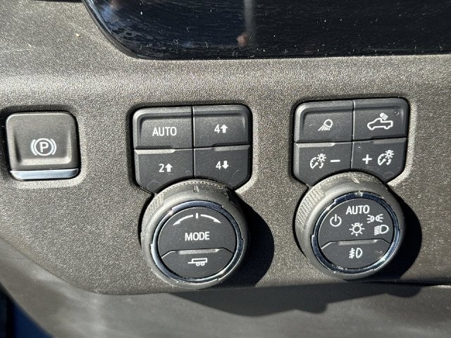 2024 Chevrolet Silverado 1500 4WD Crew Cab 147" LTZ