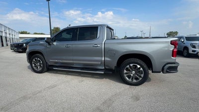 2023 Chevrolet Silverado 1500 4WD Crew Cab 147" High Country