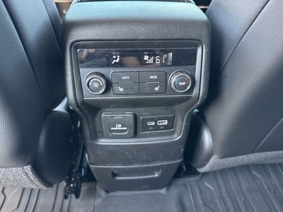 2023 GMC Acadia FWD 4dr SLT