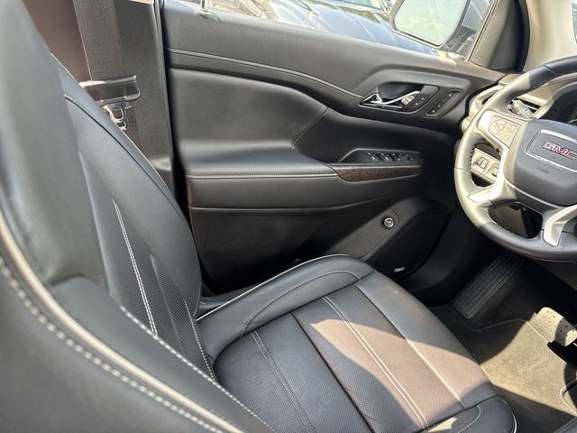 2023 GMC Acadia AWD 4dr Denali