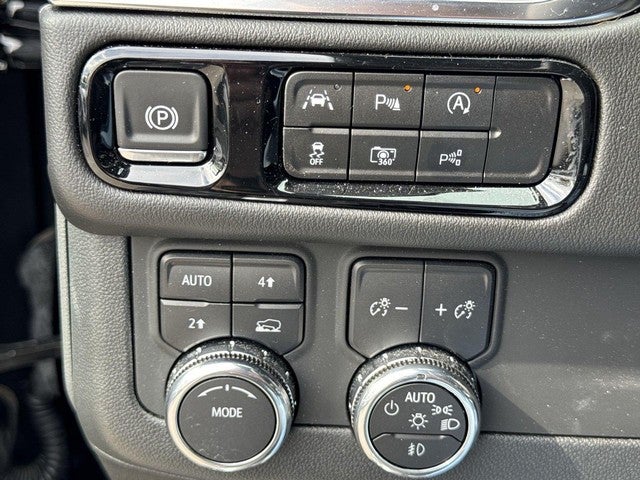 2025 GMC Yukon XL 4WD 4dr Elevation