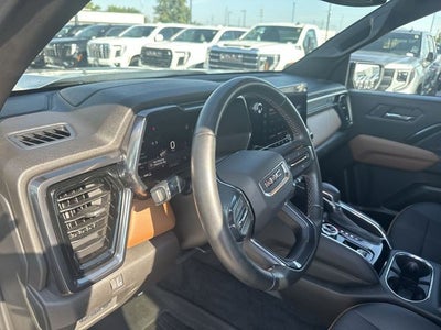 2025 GMC Canyon 4WD Crew Cab AT4