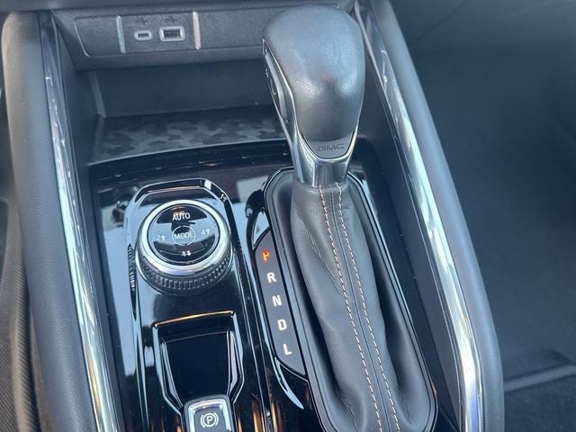 2025 GMC Canyon 4WD Crew Cab AT4