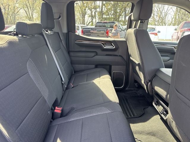 2024 GMC Sierra 1500 4WD Crew Cab 147" SLE