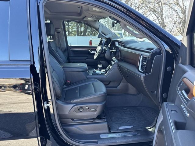 2023 GMC Sierra 1500 4WD Crew Cab 147" Denali