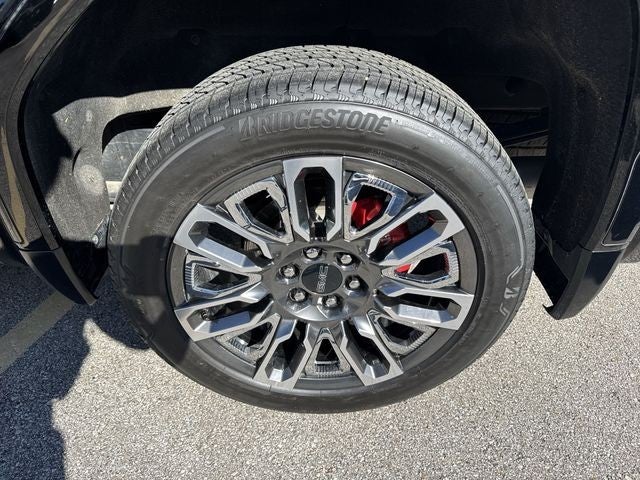 2023 GMC Sierra 1500 4WD Crew Cab 147" Denali