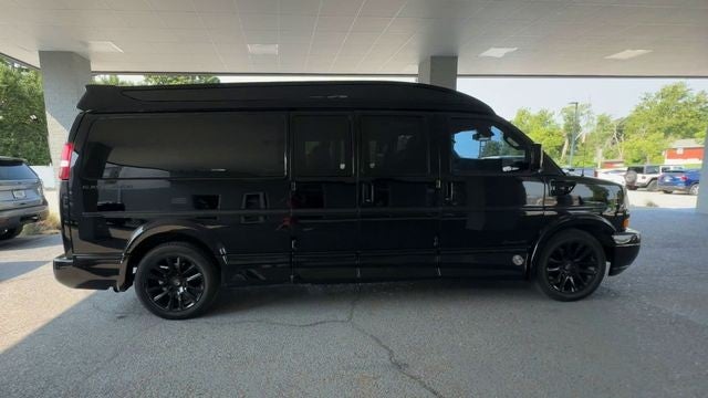 2020 GMC Savana Cargo Van RWD 2500 155"