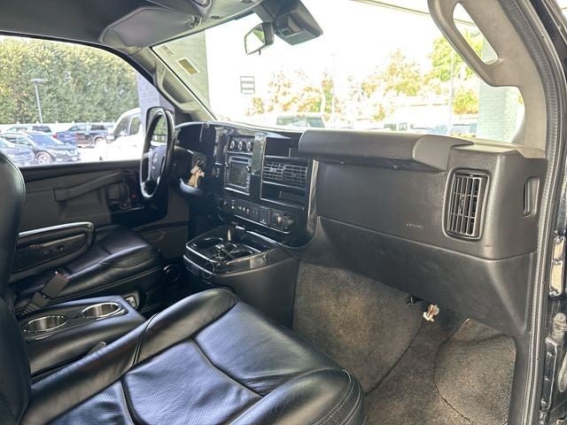 2020 GMC Savana Cargo Van RWD 2500 155"