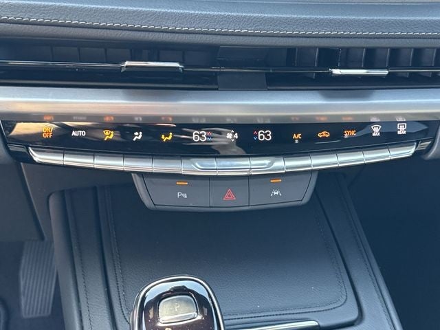 2025 Cadillac XT4 AWD 4dr Premium Luxury