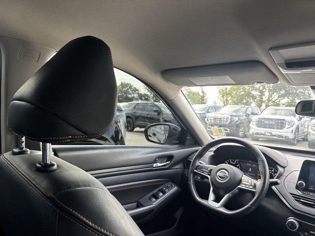 2021 Nissan Altima 2.5 SR Sedan