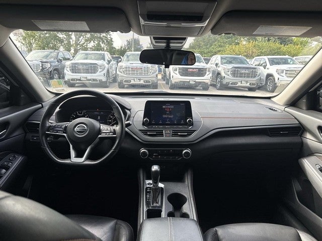 2021 Nissan Altima 2.5 SR Sedan