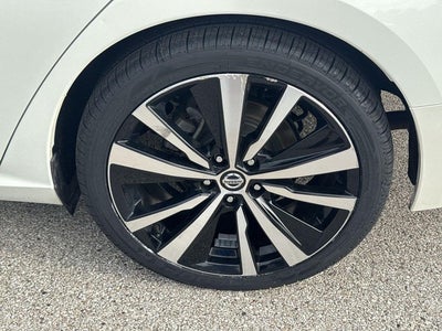 2021 Nissan Altima 2.5 SR Sedan