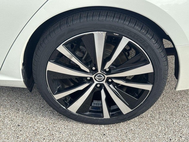 2021 Nissan Altima 2.5 SR Sedan