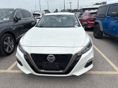 2022 Nissan Altima 2.5 SR Sedan