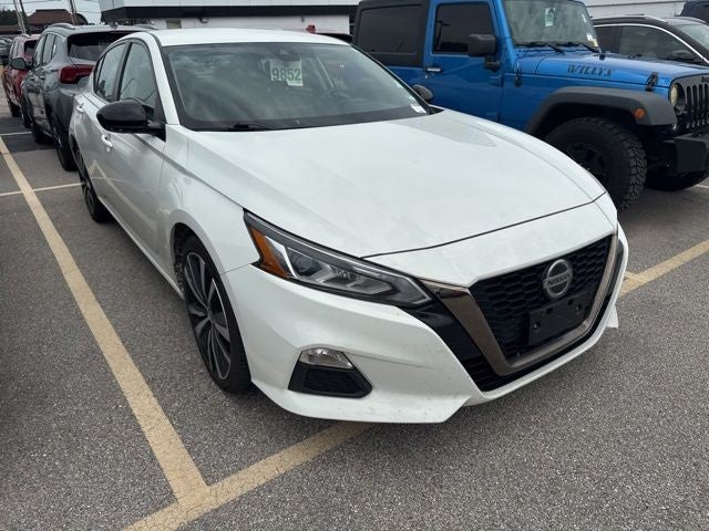 2022 Nissan Altima 2.5 SR Sedan