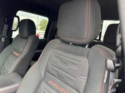 2024 Nissan Frontier Crew Cab 4x4 PRO-4X