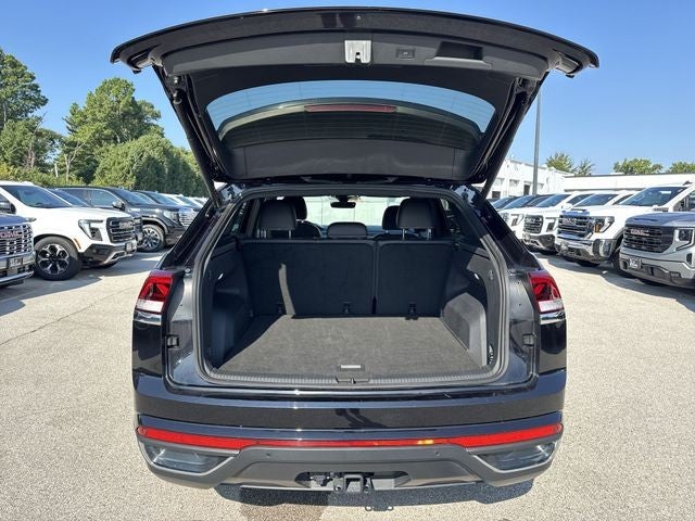 2026 Volkswagen Atlas Cross Sport 2.0T SE w/Technology 4MOTION