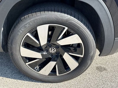 2026 Volkswagen Atlas Cross Sport 2.0T SE w/Technology 4MOTION