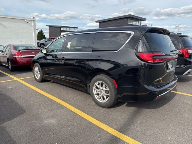 2025 Chrysler Pacifica Select FWD