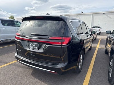 2025 Chrysler Pacifica Select FWD