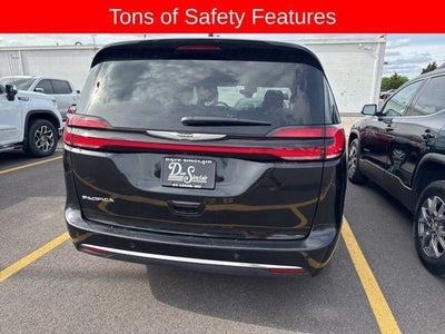 2025 Chrysler Pacifica Select FWD