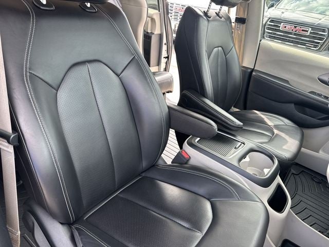 2023 Chrysler Pacifica Touring L FWD