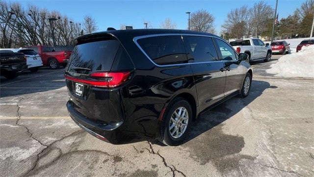 2024 Chrysler Pacifica Touring L FWD