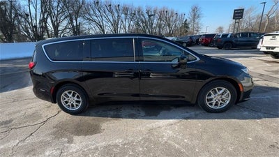 2024 Chrysler Pacifica Touring L FWD
