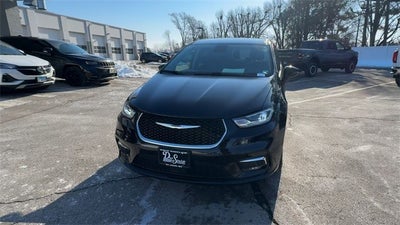 2024 Chrysler Pacifica Touring L FWD