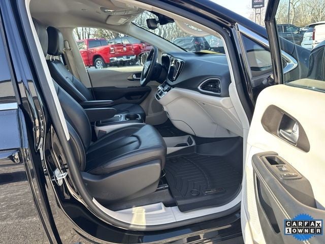 2024 Chrysler Pacifica Touring L FWD