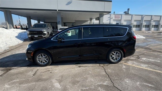 2024 Chrysler Pacifica Touring L FWD