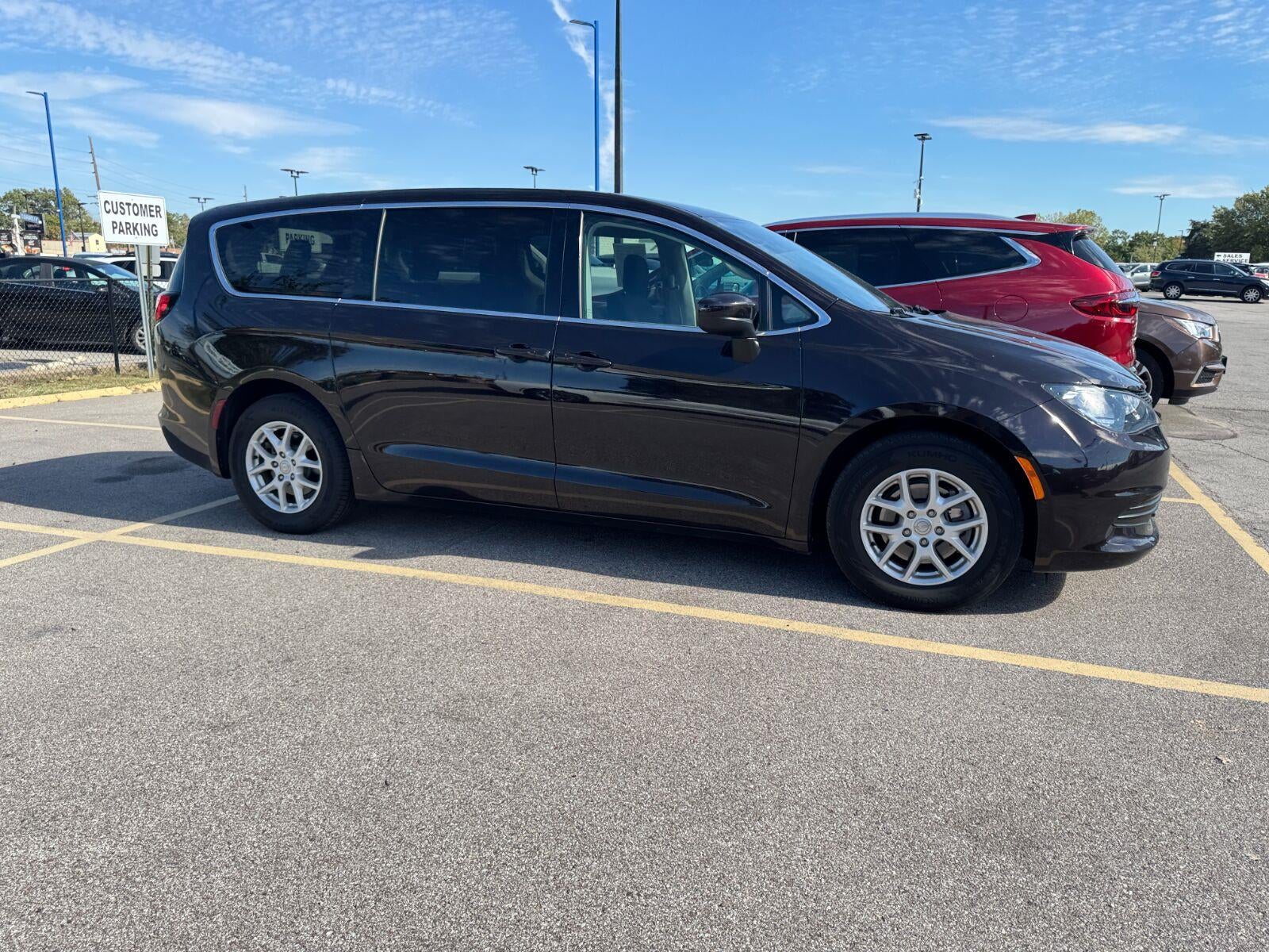 2017 Chrysler Pacifica Touring 4dr Wgn