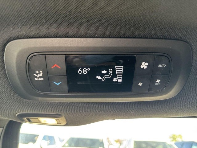2025 Chrysler Pacifica Limited FWD