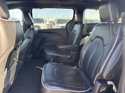 2025 Chrysler Pacifica Limited FWD