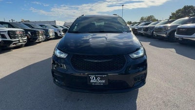2025 Chrysler Pacifica Limited FWD