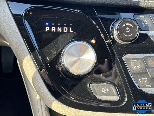 2024 Chrysler Pacifica Limited FWD