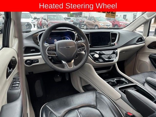 2023 Chrysler Pacifica Hybrid Limited FWD
